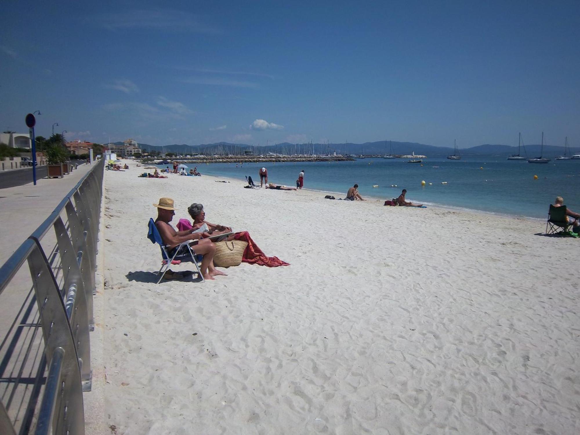 Hotel Le Calypso Hyères المظهر الخارجي الصورة