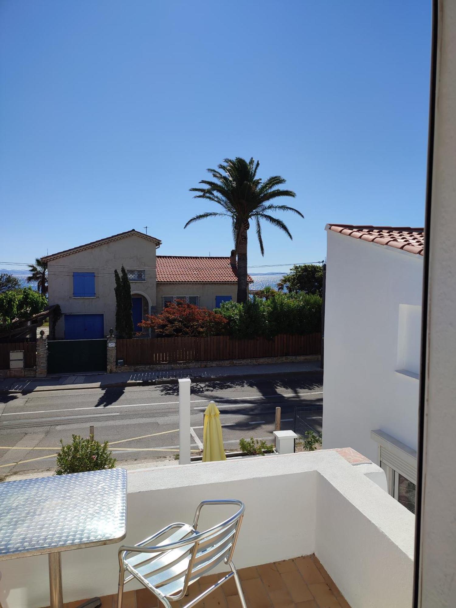 Hotel Le Calypso Hyères المظهر الخارجي الصورة